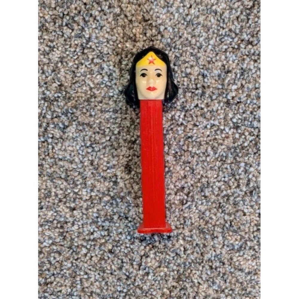 Vintage DC Comics Wonder Woman PEZ Dispenser